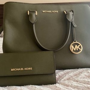 Michael Kors purse